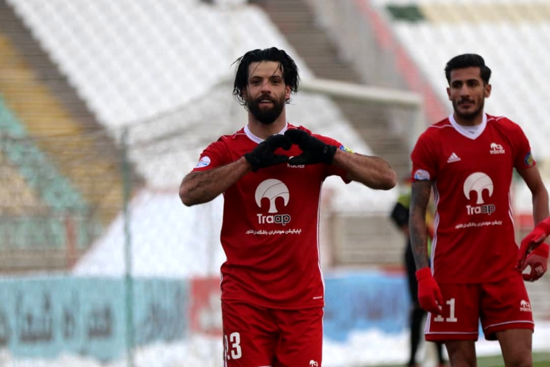 بریس آسیایی عباس زاده با دو گل متفاوت