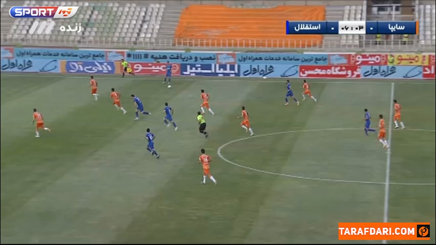 صحنه مشکوک در محوطه جریمه سایپا که داور اعتقادی به پنالتی نداشت (سایپا 0-0 استقلال)