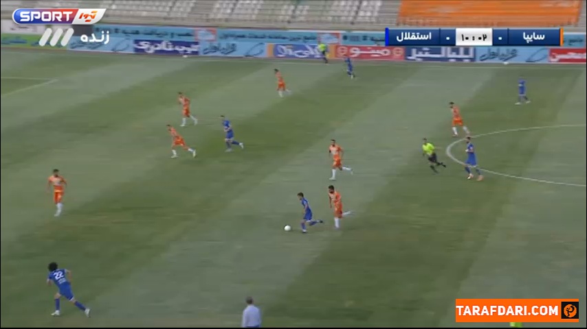 سرنگونی مهدی قائدی در محوطه جریمه سایپا که باز هم داور اعتقادی به خطای پنالتی نداشت (سایپا 0-0 استقلال)