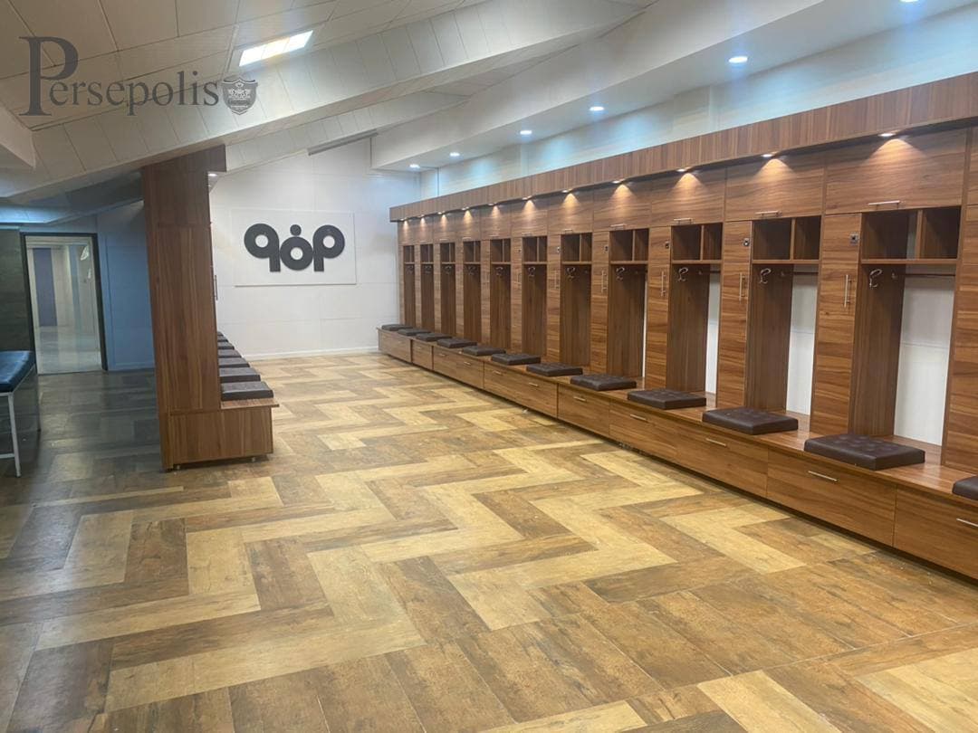 پرسپولیسی ها رختکن نقش جهان را تمیز کردند و از ورزشگاه خارج شدند / عکس