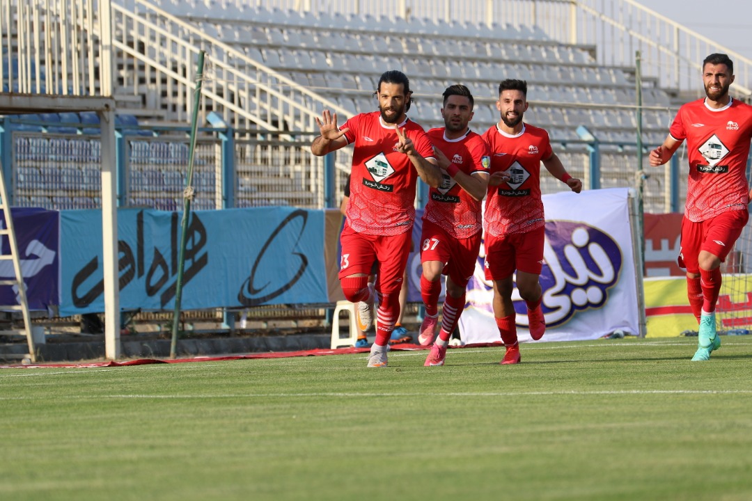 تراکتور 1-0 ذوب آهن / پیروزی فیروز با درخشش اخباری