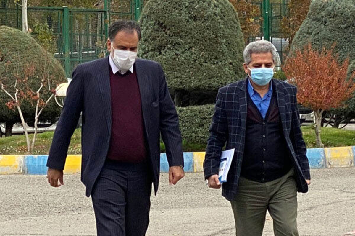 ناصر فریادشیران: آقای برج ساز! آقای پلاستیک فروش! دست از سر استقلال بردارید