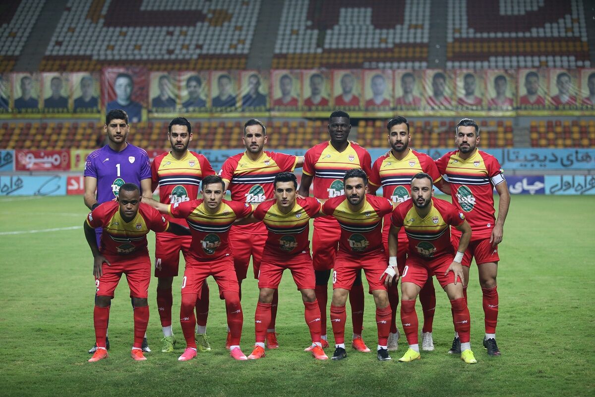 فولاد 10 بازیکن کرونایی و مصدوم دارد