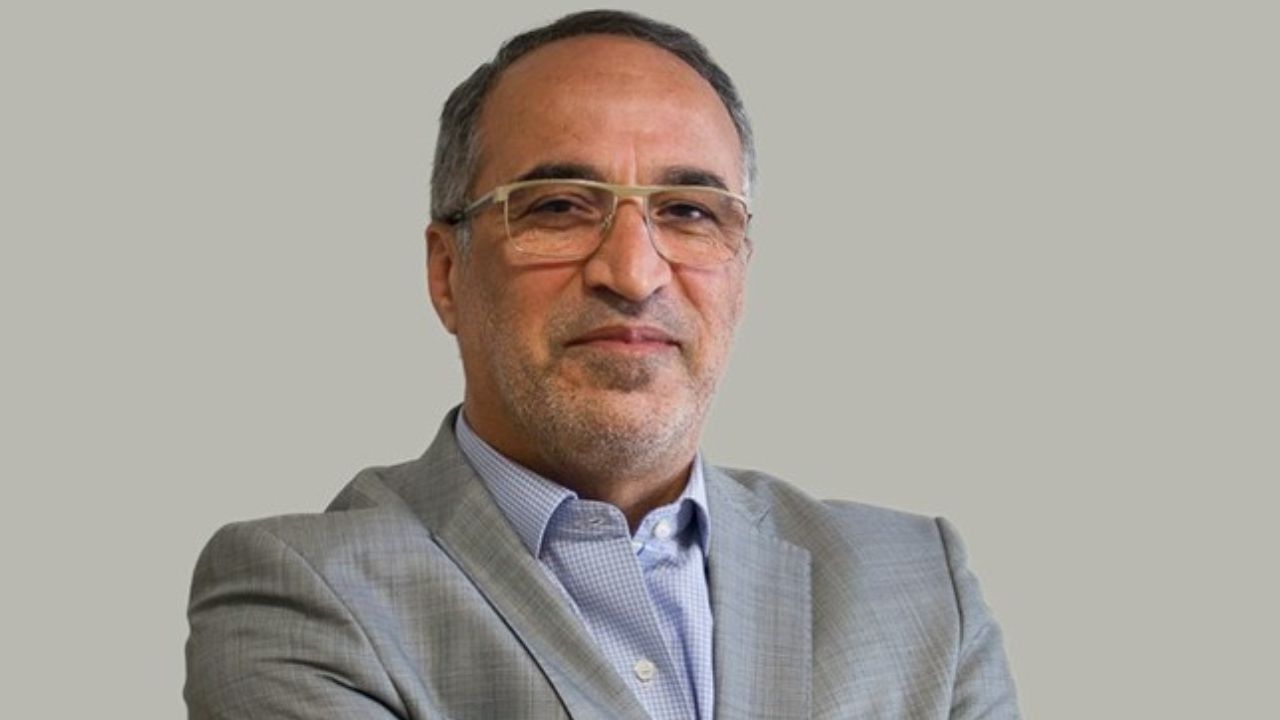 واعظ آشتیانی: هیات مدیره ای که برای برکناری مدیرعامل اجازه بگیرد، یعنی نقشی نداشته است