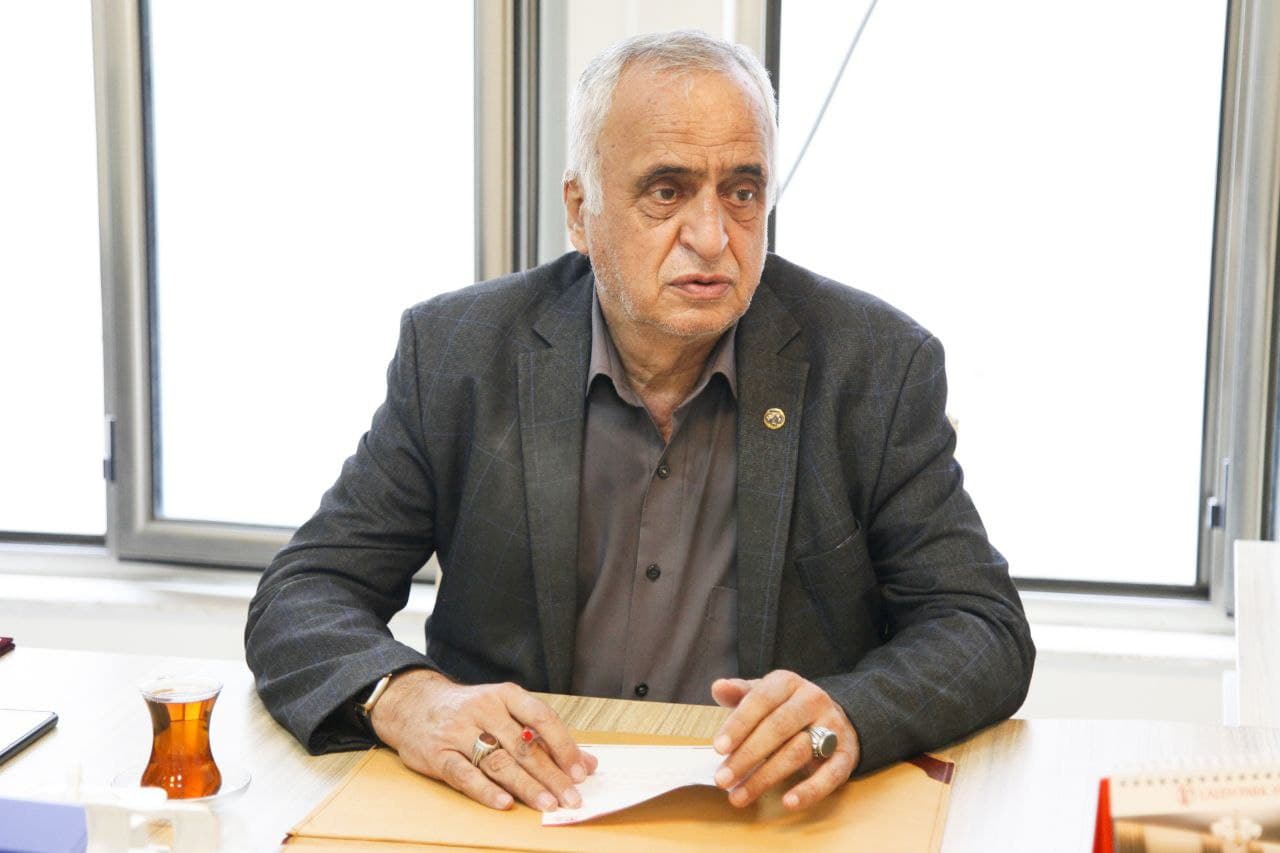 مدیر تیم تراکتور: به کمک پیشکسوتان و هواداران تراکتور نیاز دارم