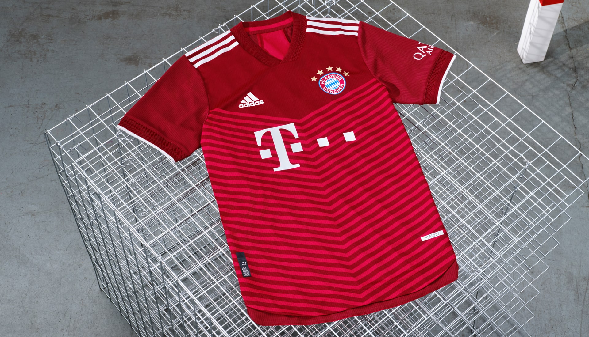 https://cdn.tarafdari.com/tarafdari-static-files/ts9.tarafdari.com/contents/user714049/news/bayern-1-min_0.jpg