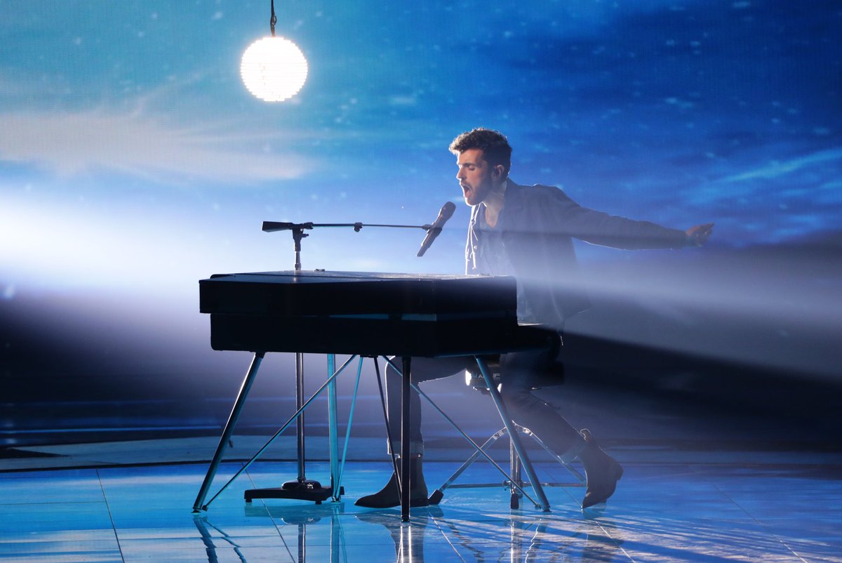 دانلود موسیقی باکلام love don't hate it از duncan laurence