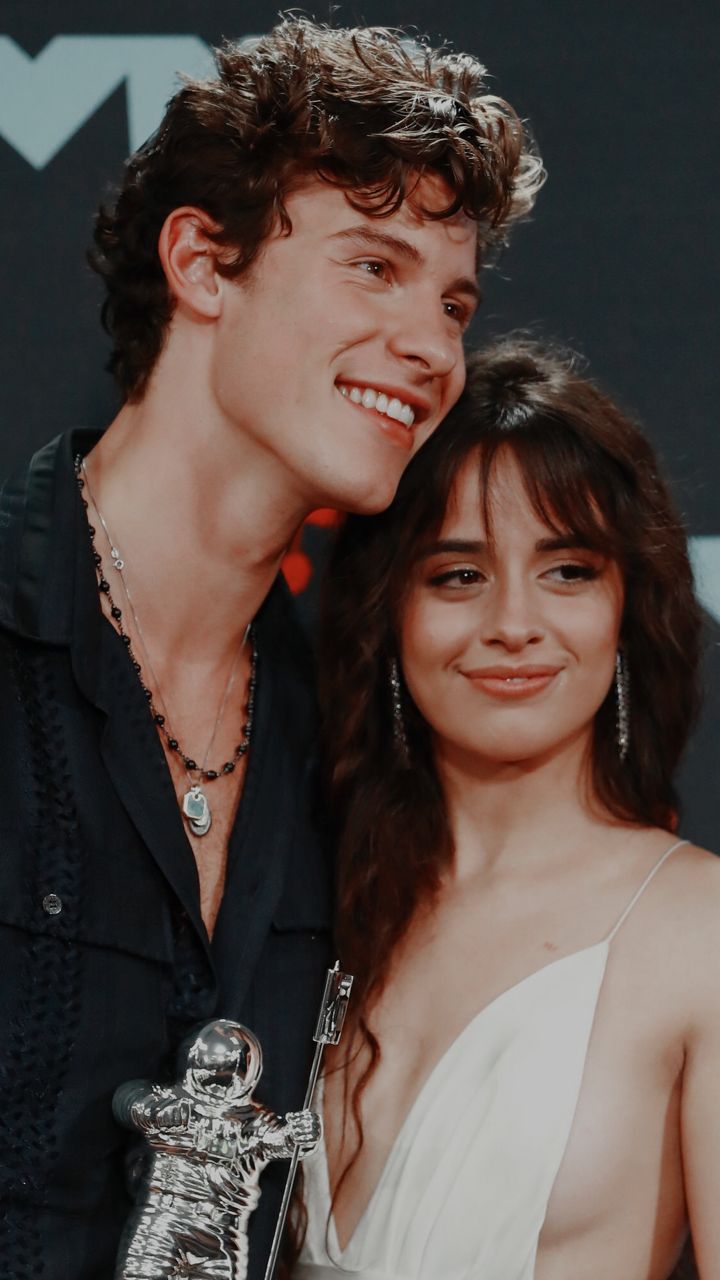 آهنگ señorita از shawn mendes و camila cabello با متن و ترجمه